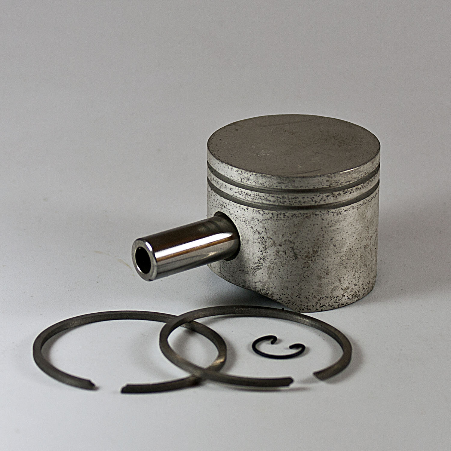 PISTONE OLEO MAC - EFCO OM 940 - E 140 - 011638